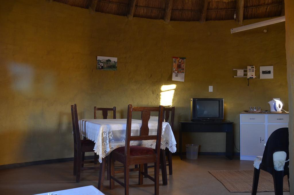 Bama Lodge Rietfontein Exteriör bild