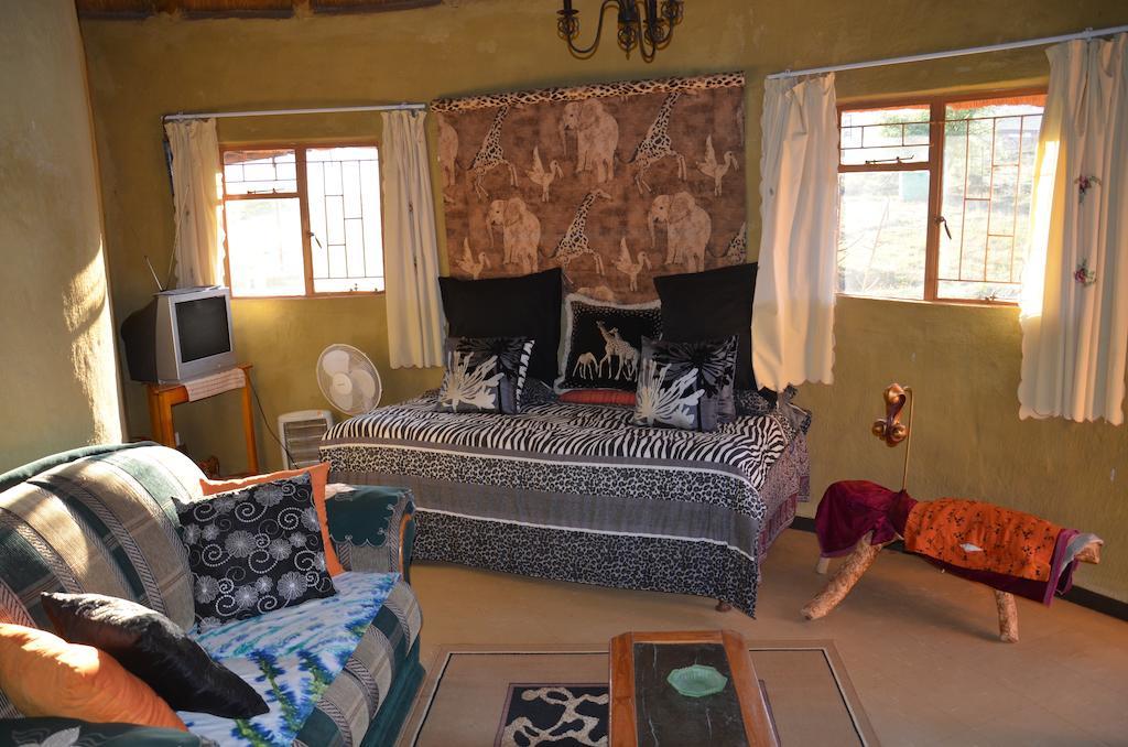 Bama Lodge Rietfontein Rum bild